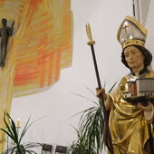 Anlässlich des tausendjährigen Weihejubiläums des Heiligen Godehard fand in der gleichnamigen Kirche in Göttingen ein festlicher Gottesdienst statt. In der Nähe Göttingens, in der Pfalz Grona, erteilte vor tausend Jahren Bischof Aribo von Mainz Godehard die Bischofsweihe.